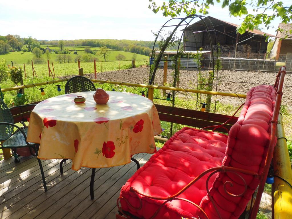 La Roulotte De Lola - Chambre D'Hotes La Celle  Bagian luar foto