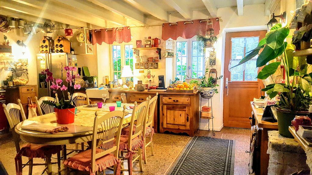 La Roulotte De Lola - Chambre D'Hotes La Celle  Bagian luar foto